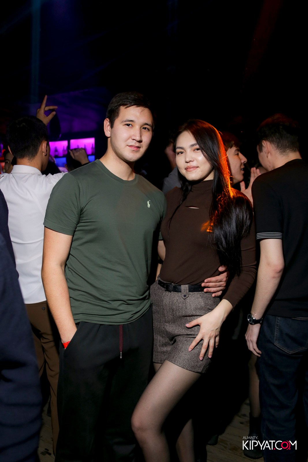 UYAT EMES BAR. КИПЯТКОМ АЛМАТЫ!