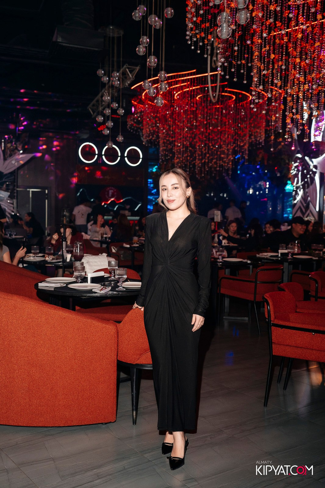 FRIENDS BAR & TERRACE. КИПЯТКОМ АЛМАТЫ!