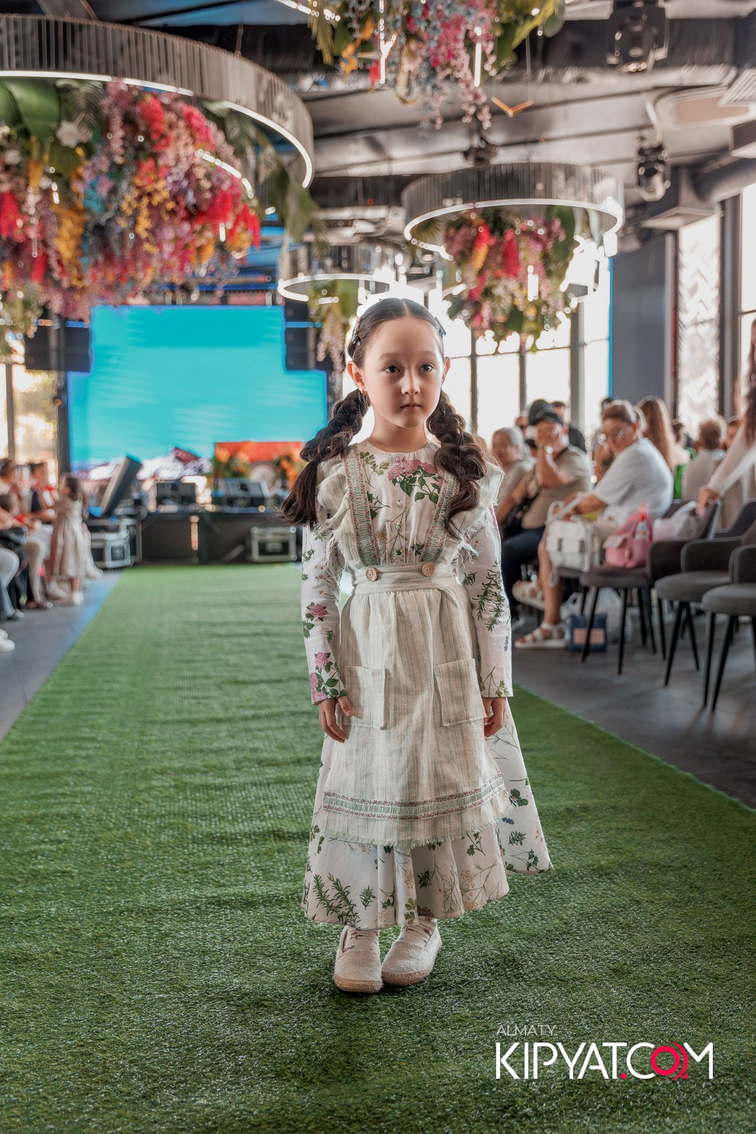 PROM KIDS FASHION SHOW. КИПЯТКОМ АЛМАТЫ!