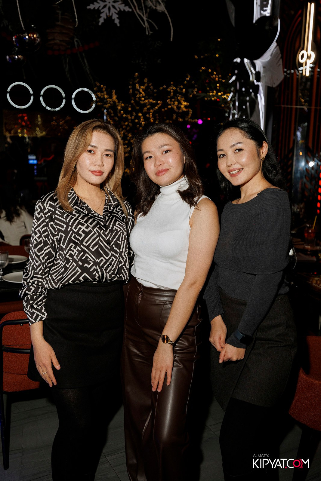 FRIENDS BAR & TERRACE. КИПЯТКОМ АЛМАТЫ! Фотосъемка мероприятий в Алматы