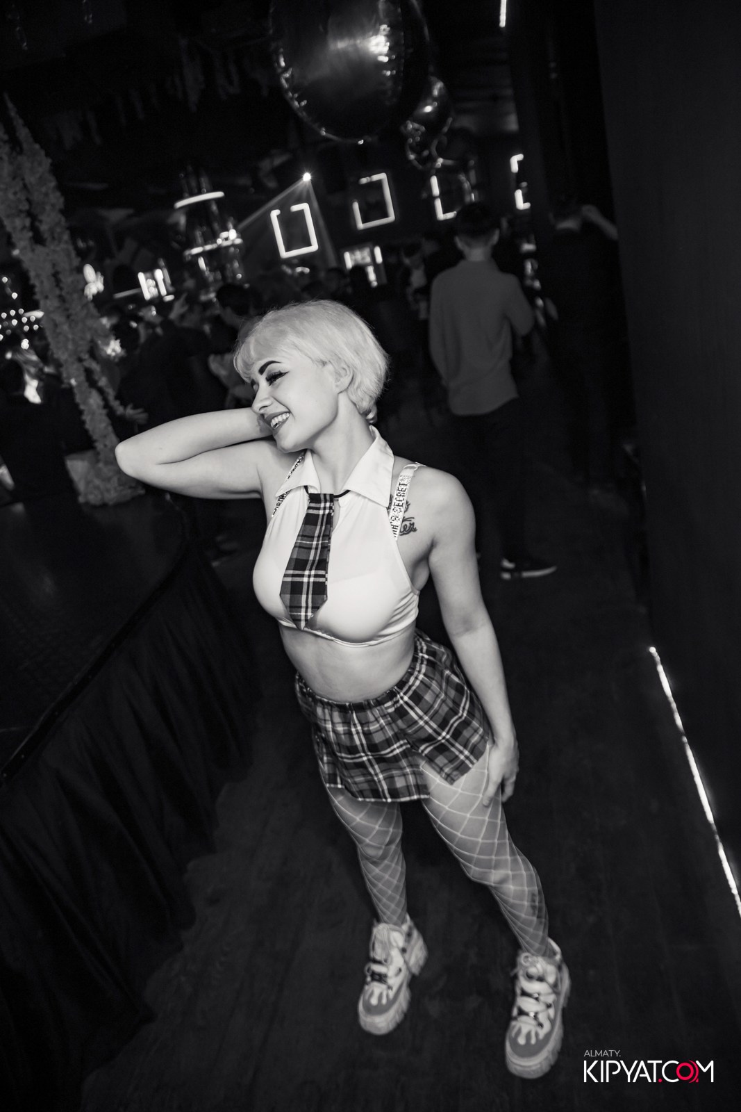 UYAT EMES BAR. КИПЯТКОМ АЛМАТЫ!