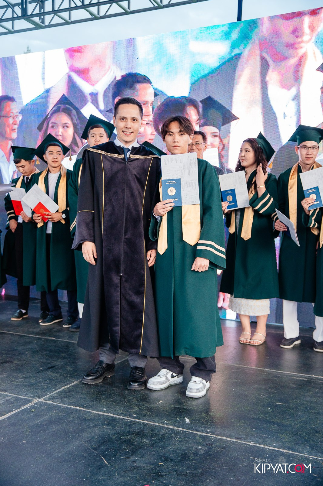 ВРУЧЕНИЕ ДИПЛОМОВ — НАРХОЗ КОЛЛЕДЖ. Part 4. КИПЯТКОМ АЛМАТЫ!