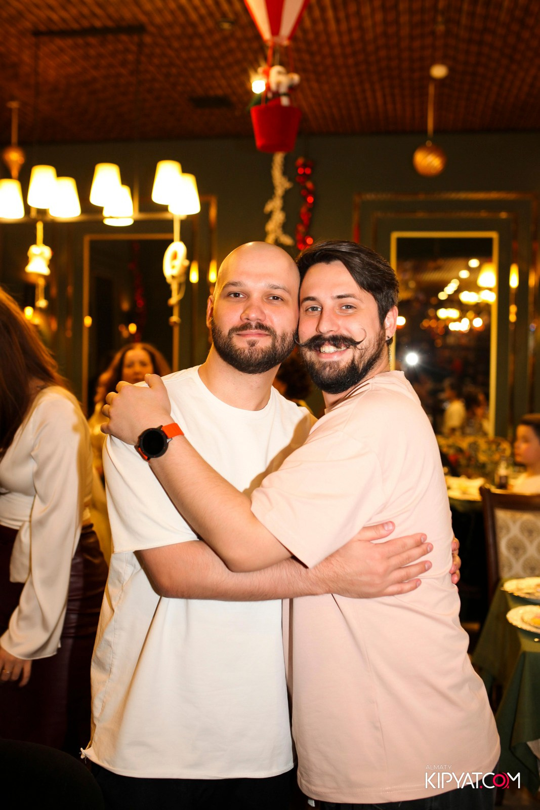 РЕСТОРАН ВЕСЕЛИДЗЕ НА ШЕВЧЕНКО. КИПЯТКОМ АЛМАТЫ! Фотосъемка мероприятий в Алматы