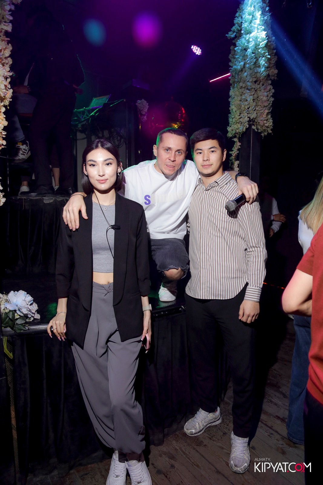 UYAT EMES BAR. КИПЯТКОМ АЛМАТЫ!