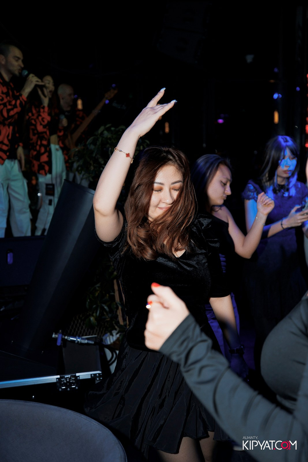 FRIENDS BAR & TERRACE. КИПЯТКОМ АЛМАТЫ! Фотосъемка мероприятий в Алматы