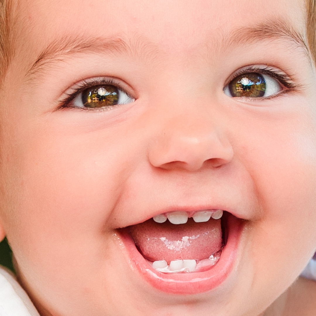 Лодка с цветами. Детский студийный фотограф Сочи