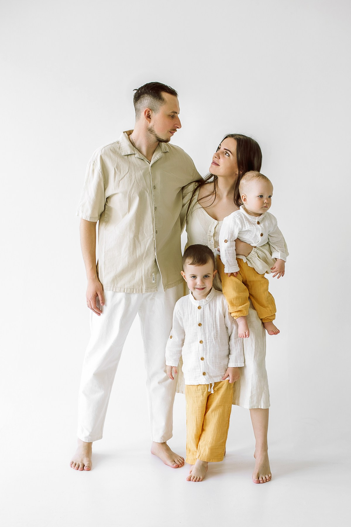 Семья, студия. Портретный и семейный фотограф в Минске