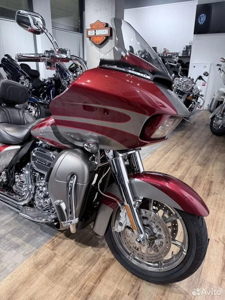 Купить Harley-Davidson CVO Road Glide (Ruby Red / Palladium Silver) (Touring) — подробнее на сайте. Hello Davidson, Москва. Только хорошие мотоциклы…