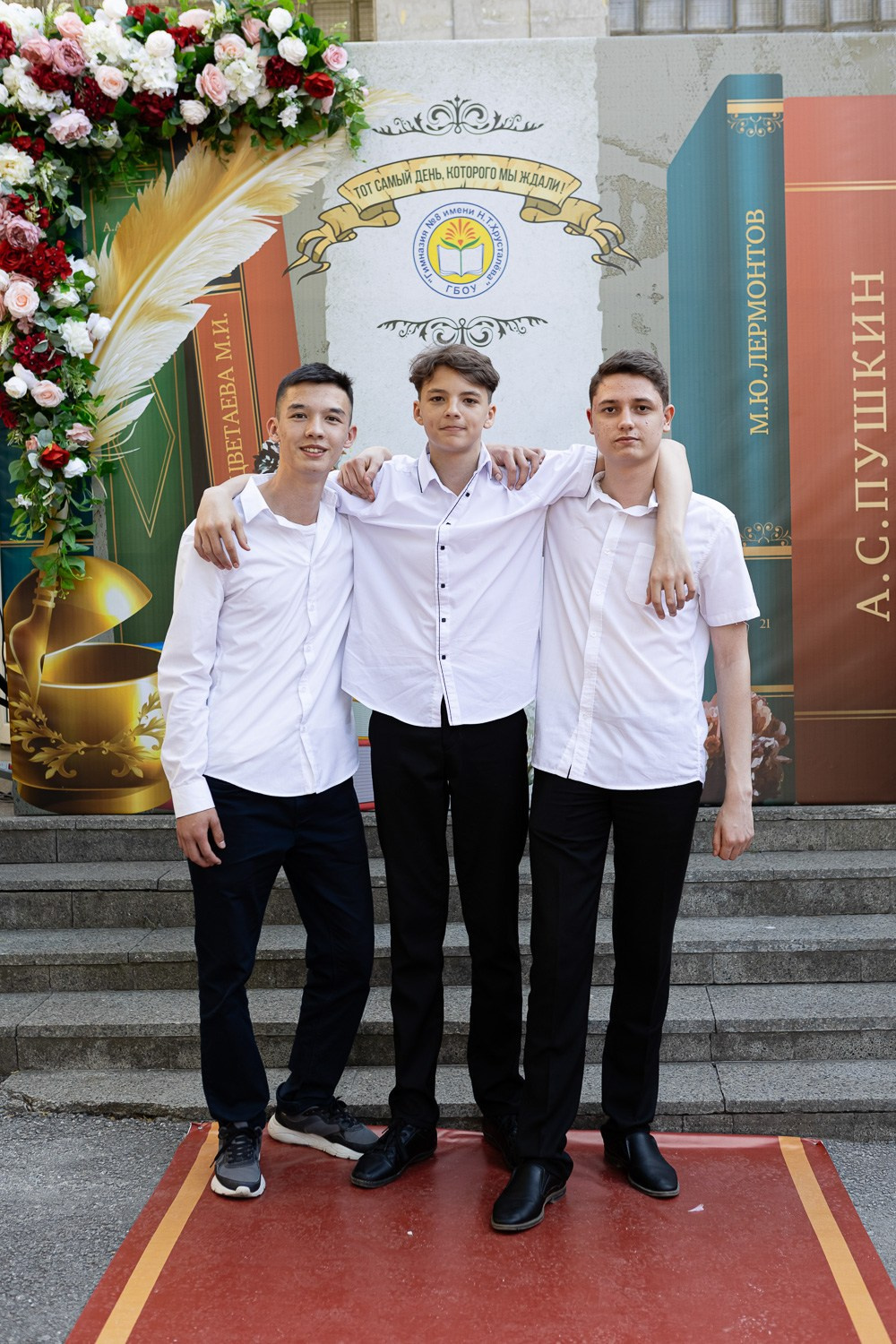 Фотосъёмка выпускного в школе. Свадебный фотограф, фотосъемка в Крыму, Севастополе, Симферополе, Ялте