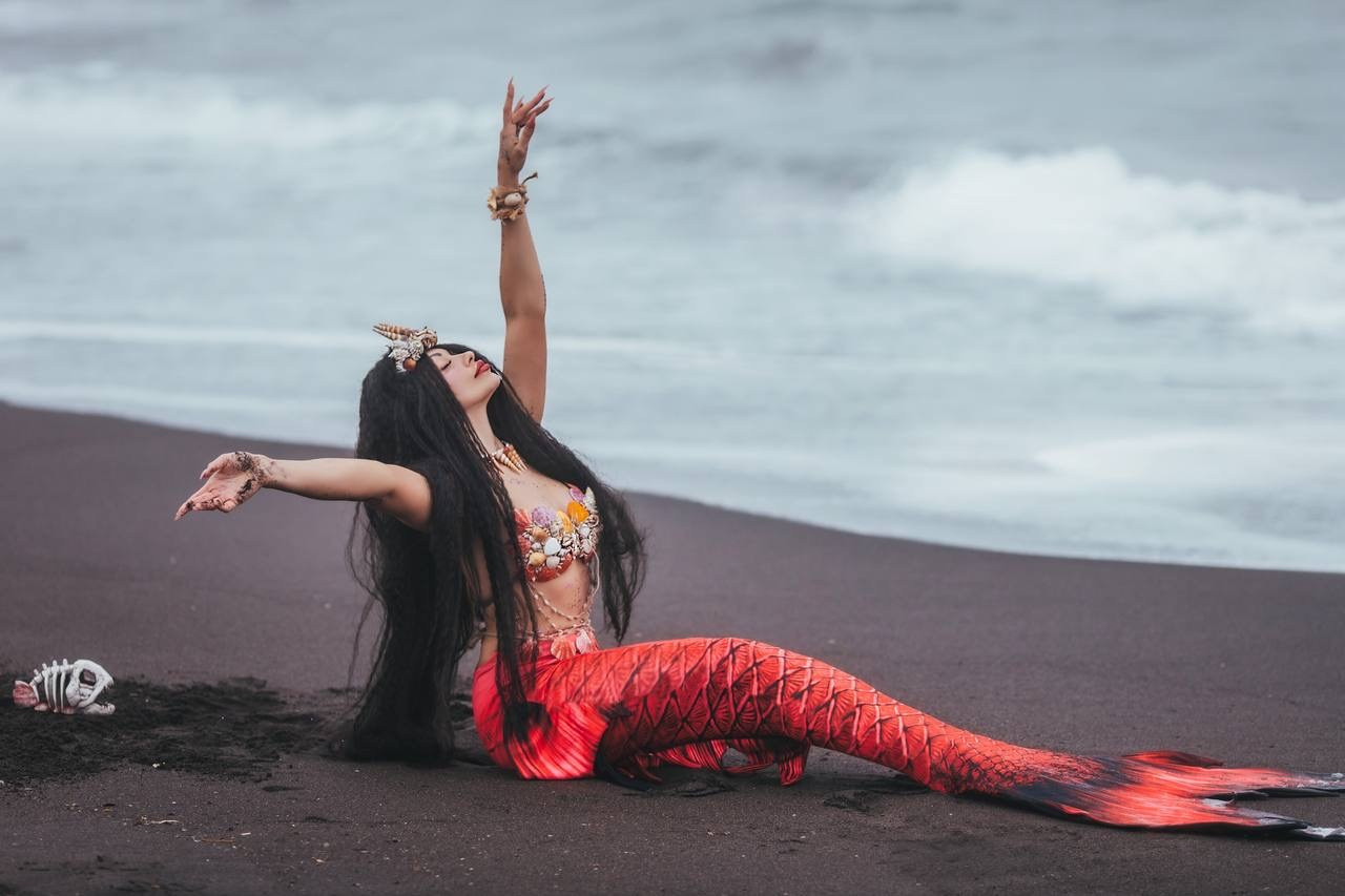 Хвосты русалок в аренду. Аренда костюмов, платьев и реквизита для фотосессий на Камчатке