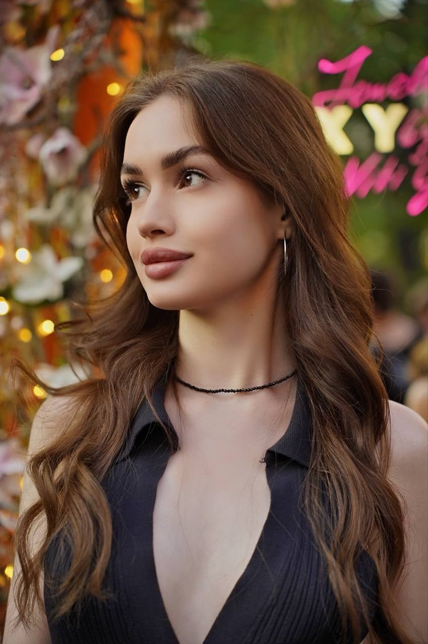 Дарина. Фотосъемка для маркетплейс в Краснодаре