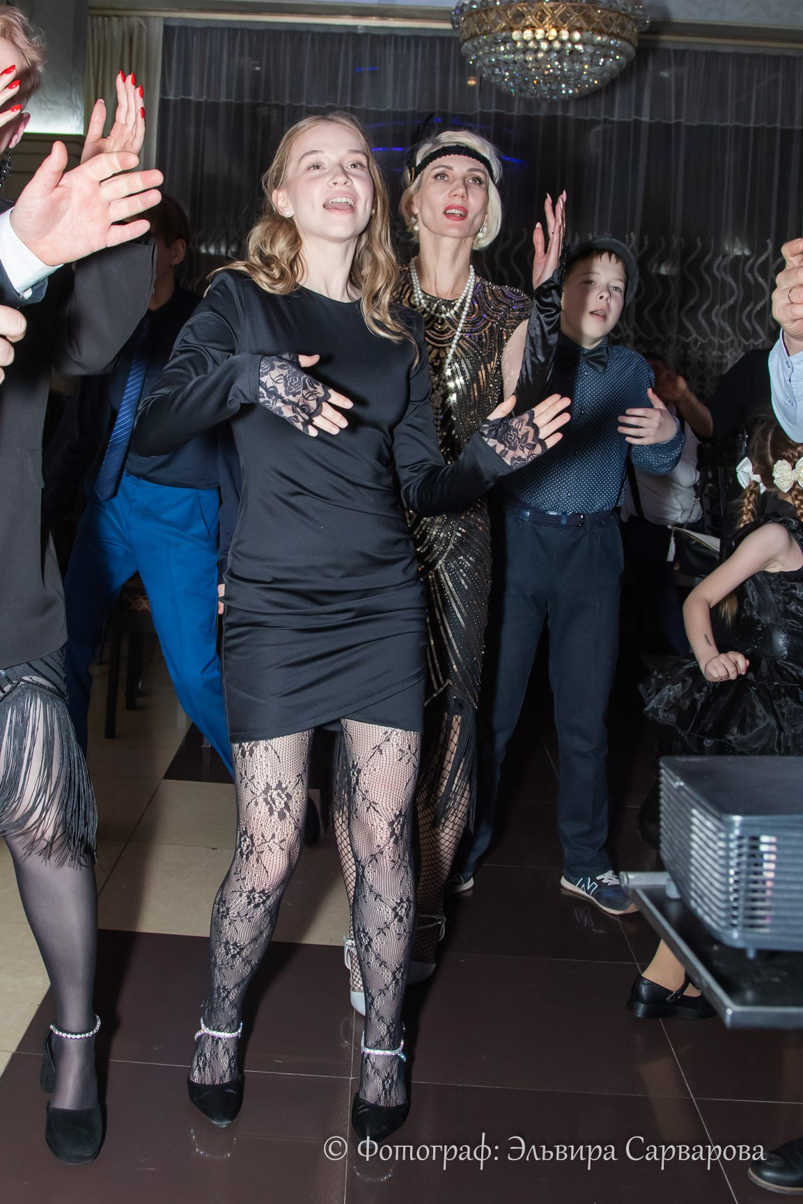 Гангстерская вечеринка в стиле 1920-х. Репортажный Фотограф