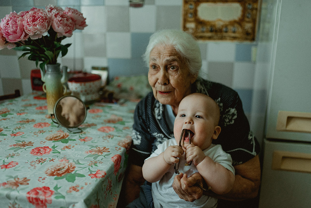 Бабушкино счастье. Семейный документальный фотограф в Волгограде Мариэта Додина