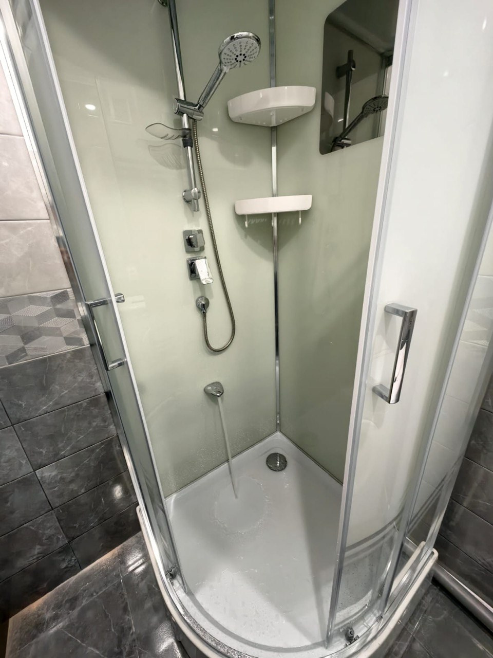 Ванная комната (ул. Амирхана д. 28). Ремонт санузла, туалета, ванной под ключ в Казани. Укладка плитки