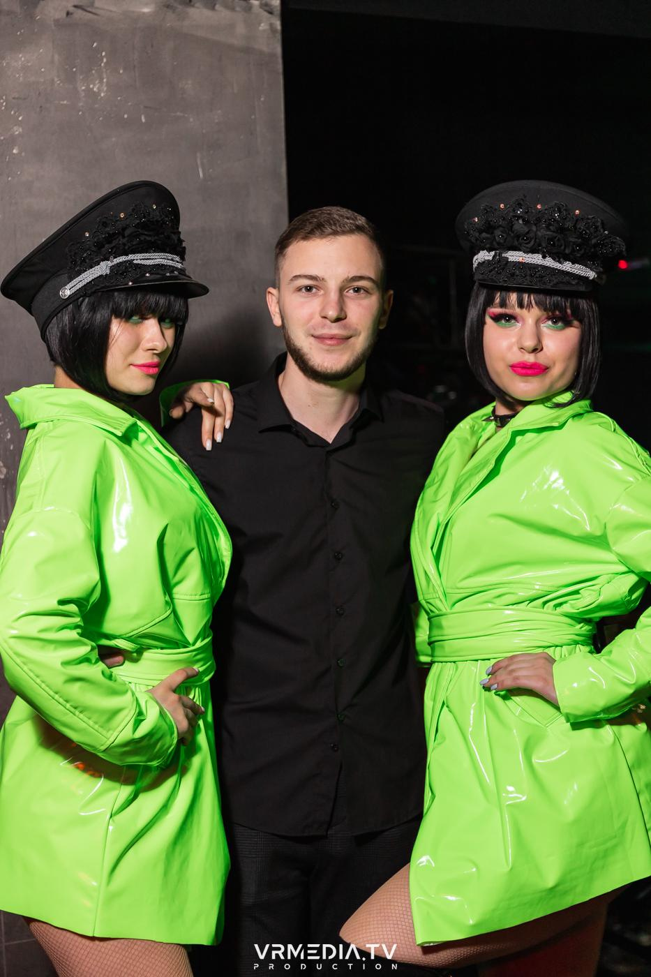 Выходные в баре «DOSKI»