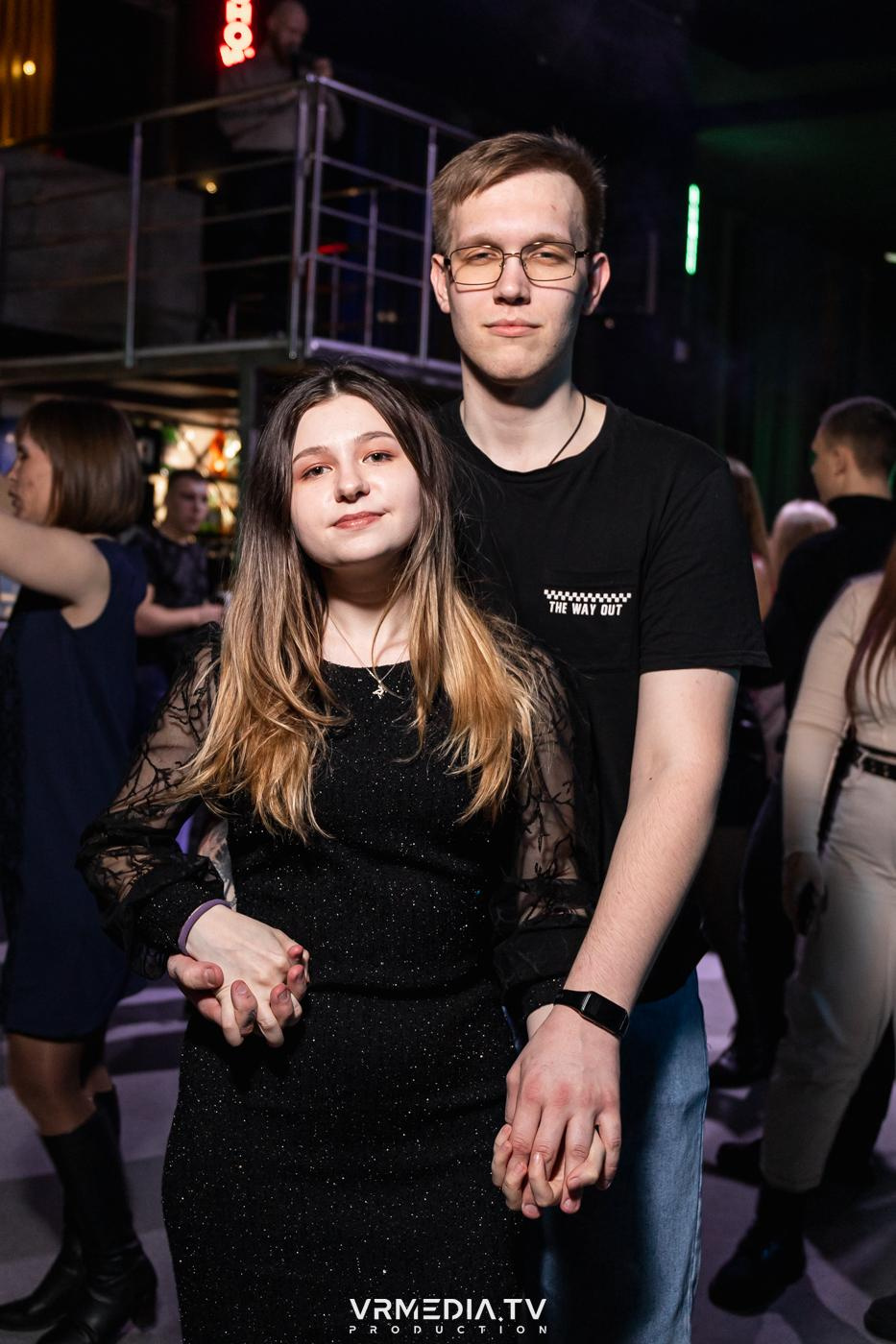 Выходные в баре «DOSKI»