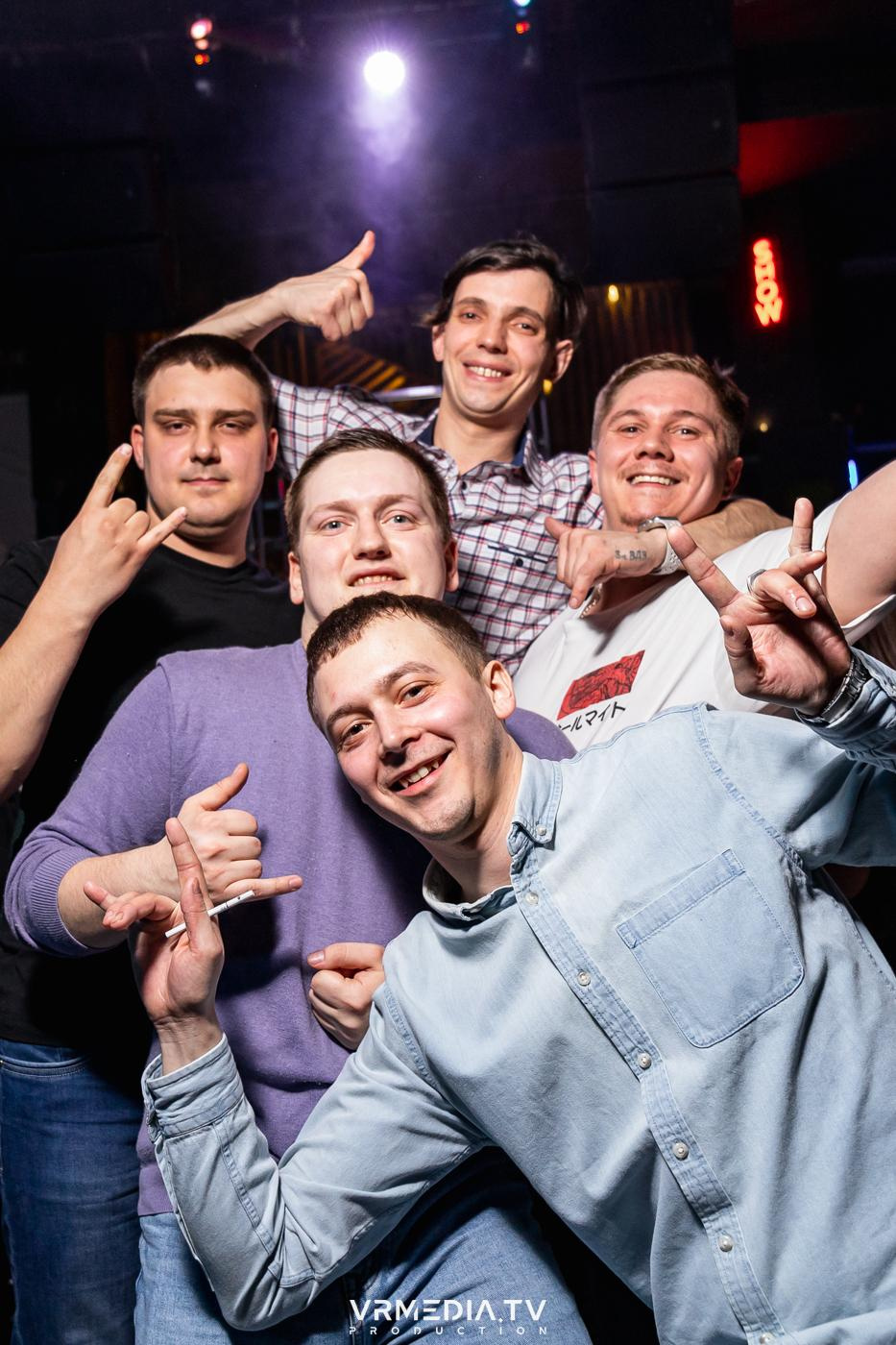 Выходные в баре «DOSKI»