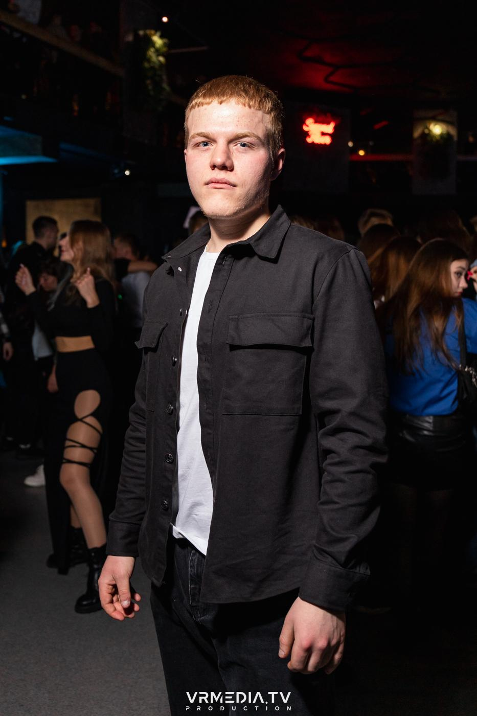 Выходные в баре «DOSKI»