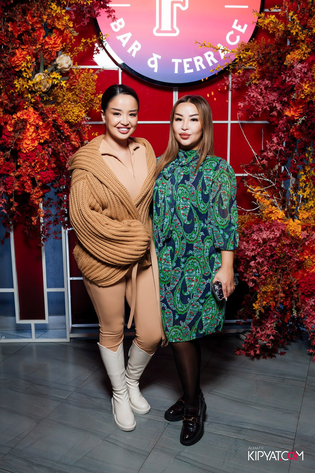 FRIENDS BAR & TERRACE. КИПЯТКОМ АЛМАТЫ!