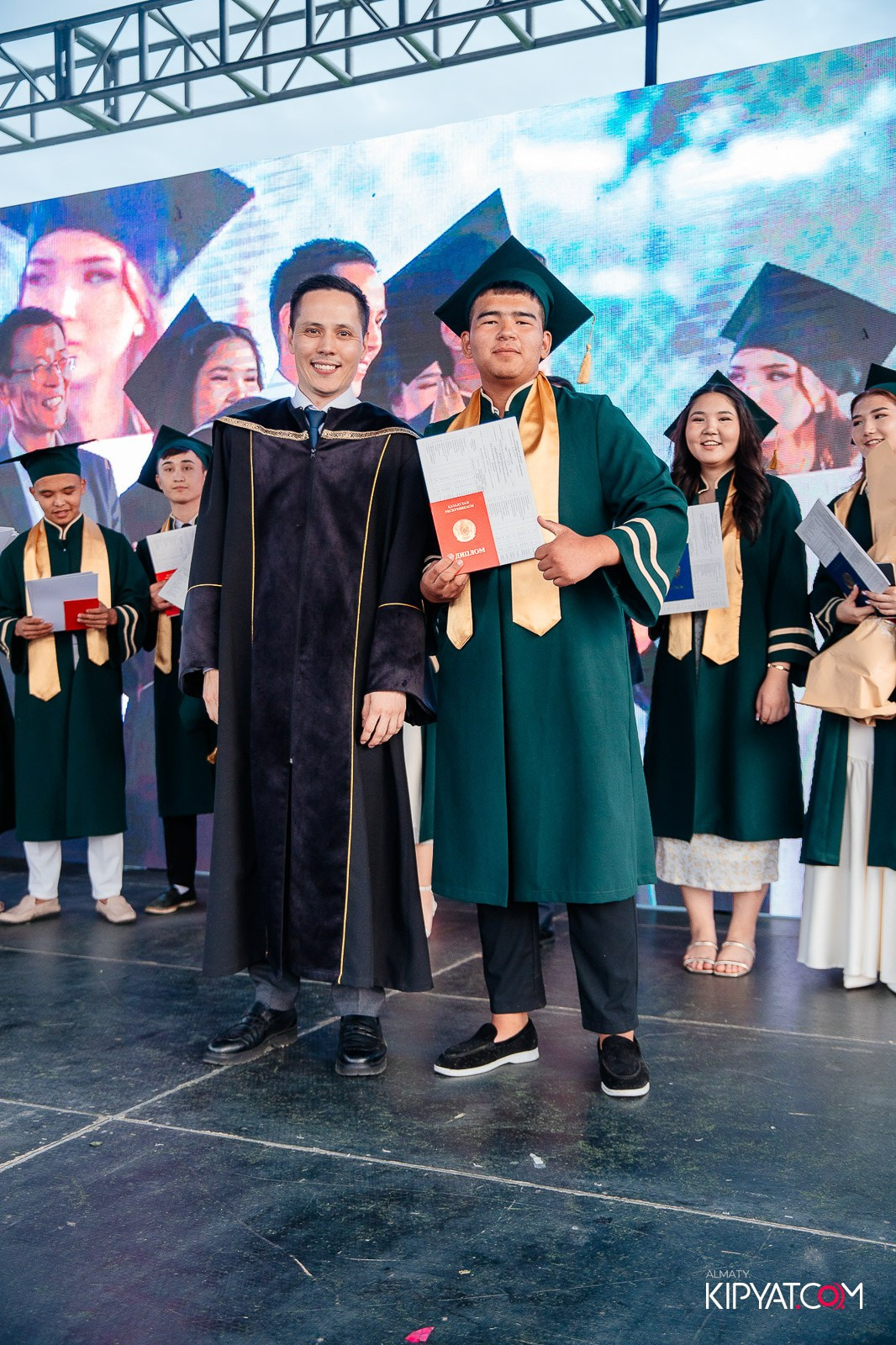 ВРУЧЕНИЕ ДИПЛОМОВ — НАРХОЗ КОЛЛЕДЖ. Part 4. КИПЯТКОМ АЛМАТЫ!