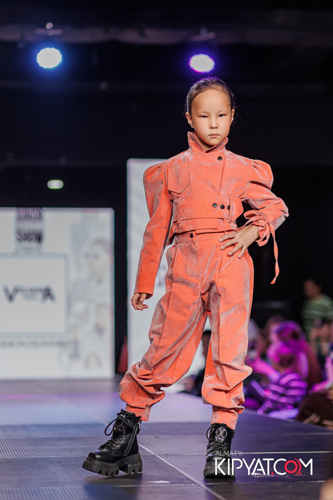 JUNIOR MODELS SHOW В РАМКАХ БЛАГОТВОРИТЕЛЬНОГО ПРОЕКТА МОДА ЗА СЧАСТЬЕ ДЕТЕЙ. КИПЯТКОМ АЛМАТЫ!