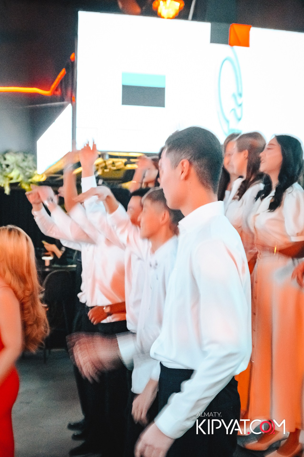 ПОСВЯЩЕНИЕ В СТУДЕНТЫ ''Q'' UNIVERSITY. КИПЯТКОМ АЛМАТЫ!