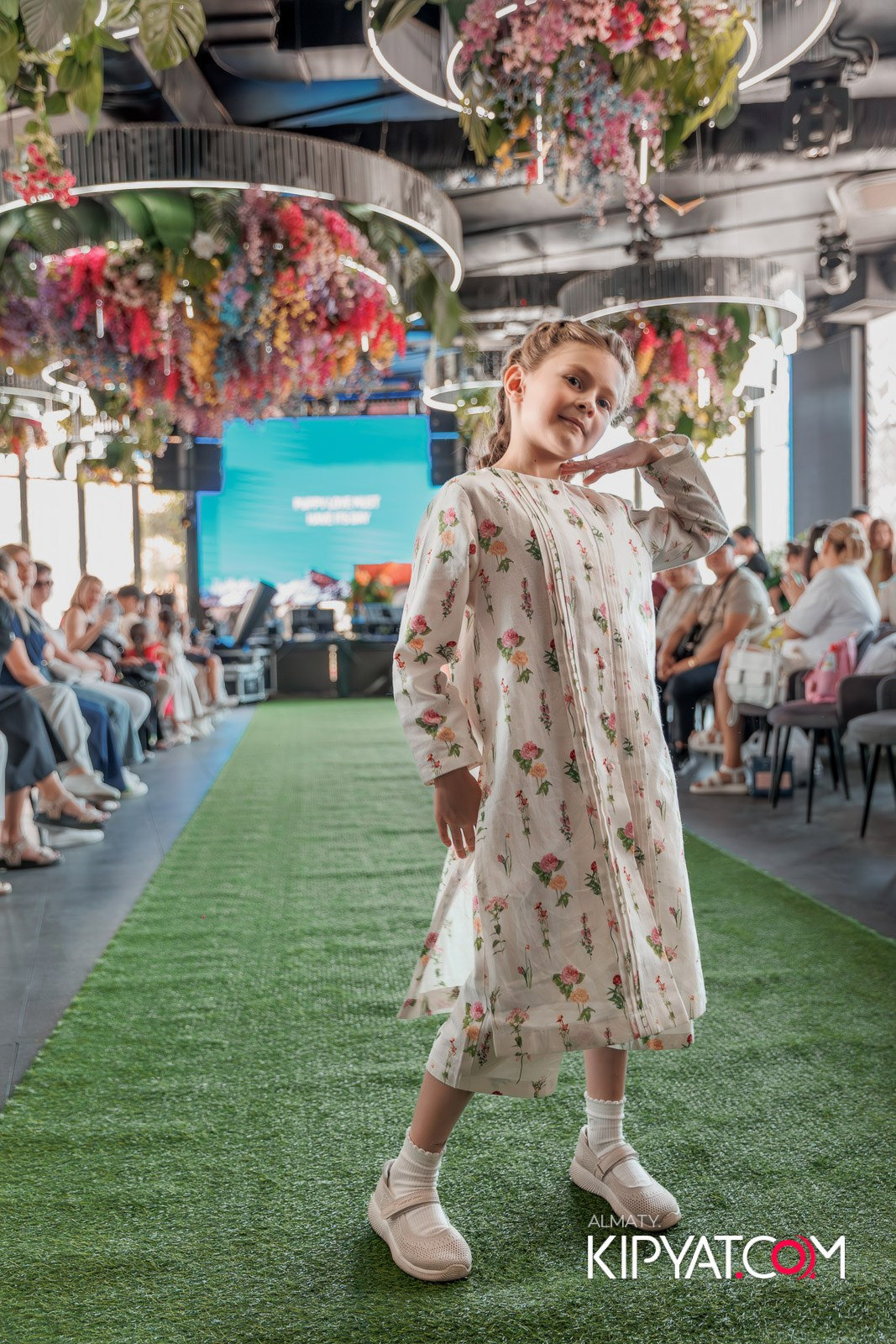 PROM KIDS FASHION SHOW. КИПЯТКОМ АЛМАТЫ!