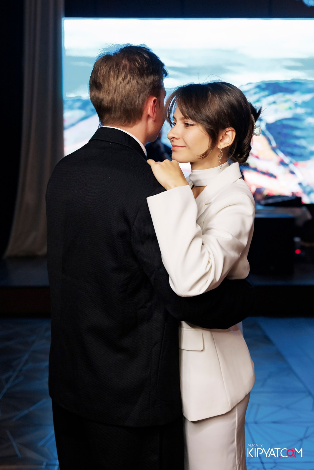 РЕСТОРАН ВЕСЕЛИДЗЕ НА ШАЛЯПИНА. КИПЯТКОМ АЛМАТЫ!