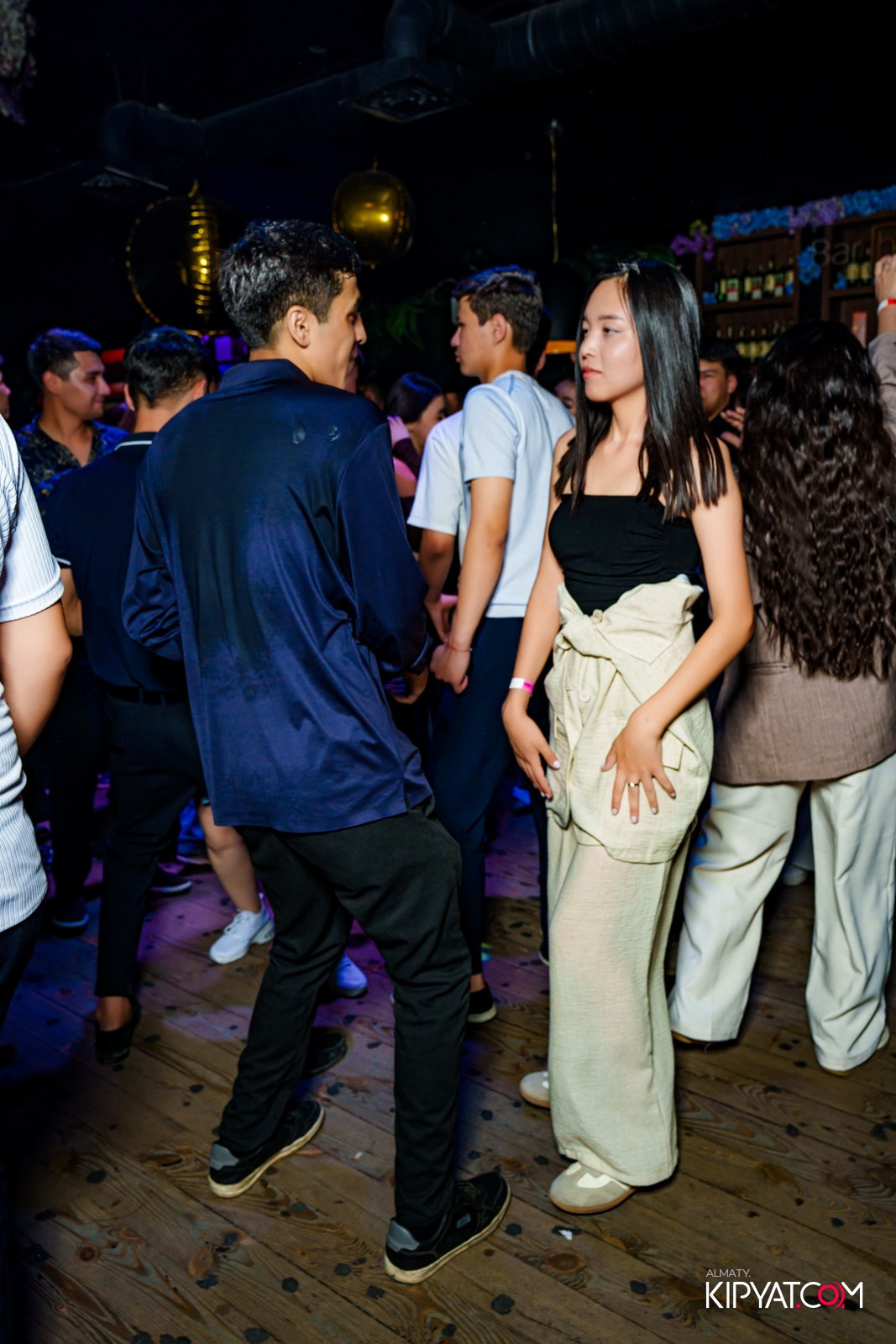 UYAT EMES BAR. КИПЯТКОМ АЛМАТЫ!