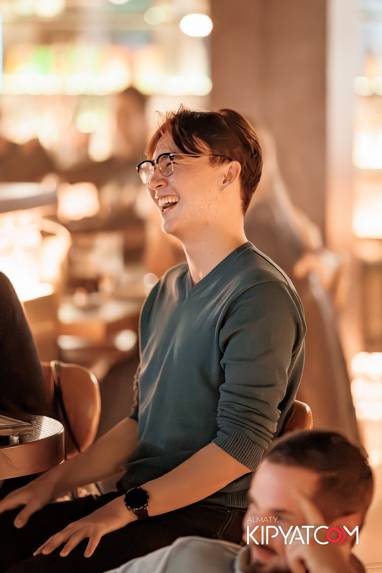 СОЛЬНЫЙ СТЕНДАП КОНЦЕРТ АЛЕКСАНДРА МЕРКУЛЬ. КИПЯТКОМ АЛМАТЫ!