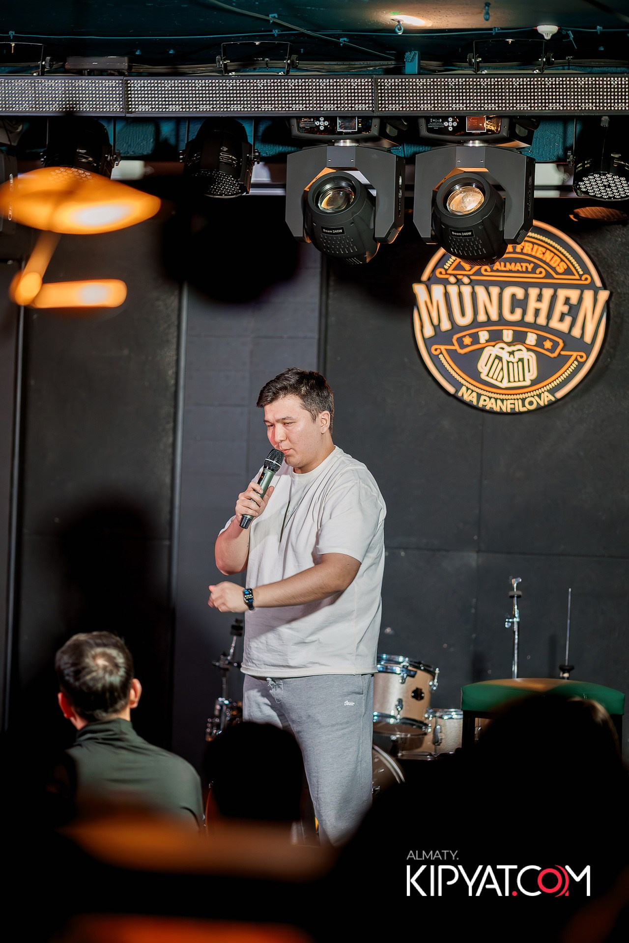 СОЛЬНЫЙ СТЕНДАП КОНЦЕРТ АЛЕКСАНДРА МЕРКУЛЬ. КИПЯТКОМ АЛМАТЫ!