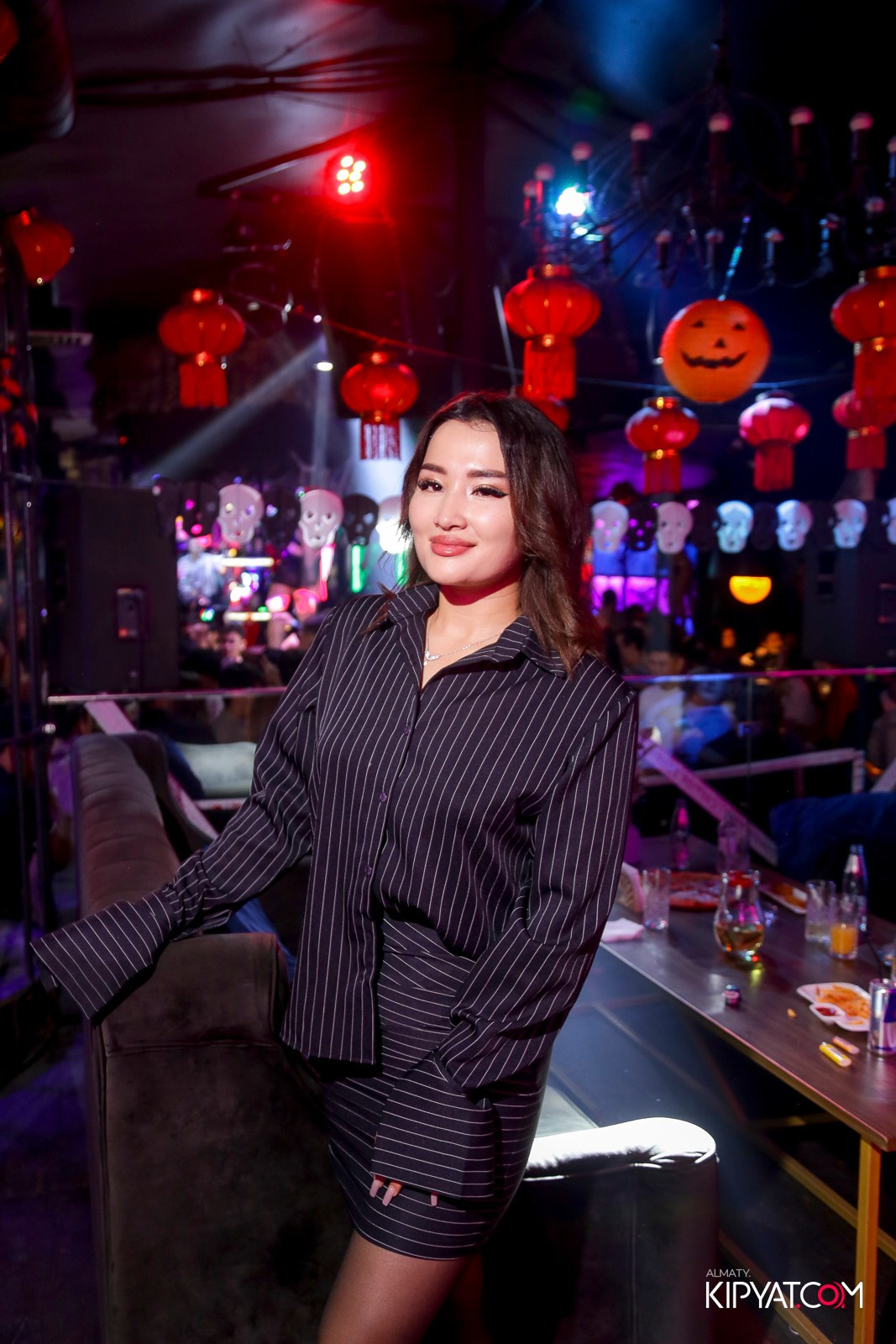 UYAT EMES BAR. КИПЯТКОМ АЛМАТЫ!