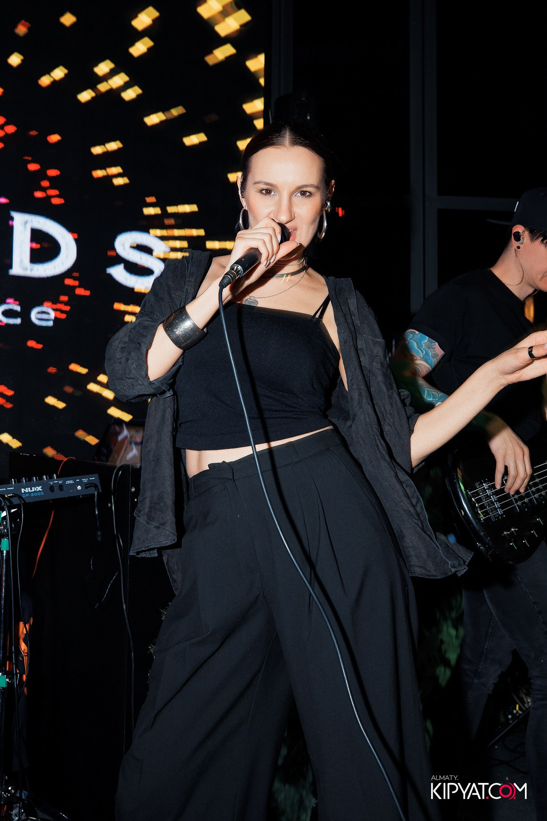 FRIENDS BAR & TERRAACE. КИПЯТКОМ АЛМАТЫ!