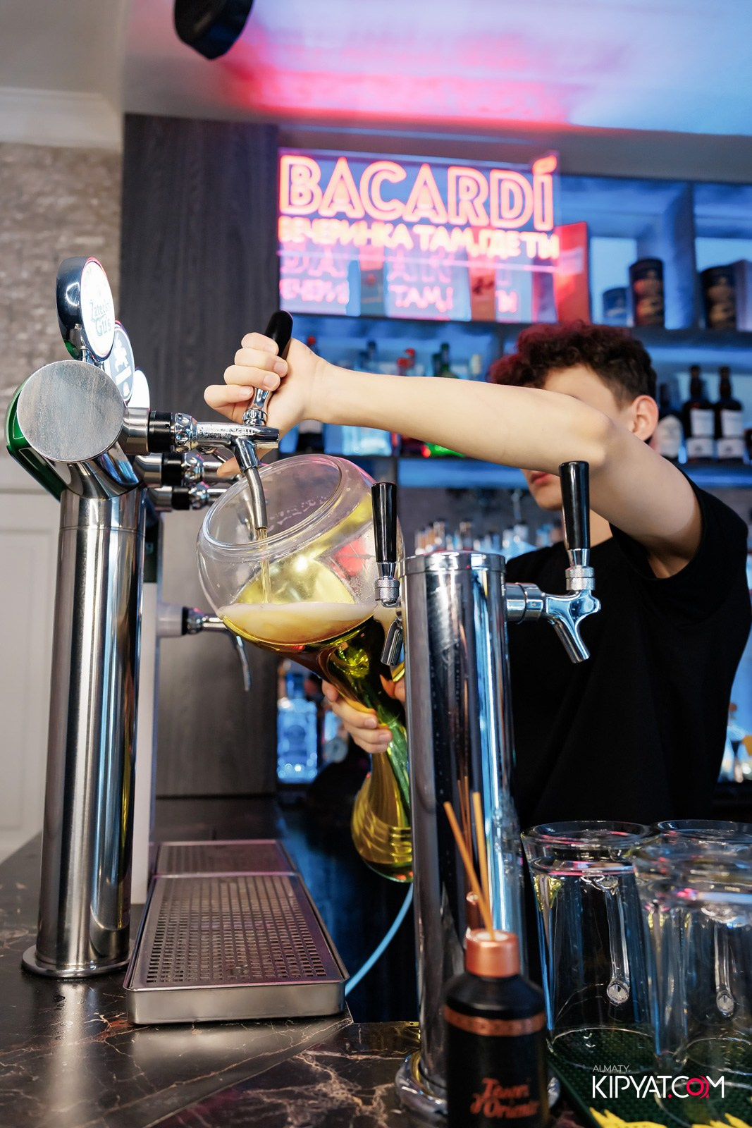 УХО И МЕДВЕДЬ НА ГАГАРИНА. КИПЯТКОМ АЛМАТЫ!