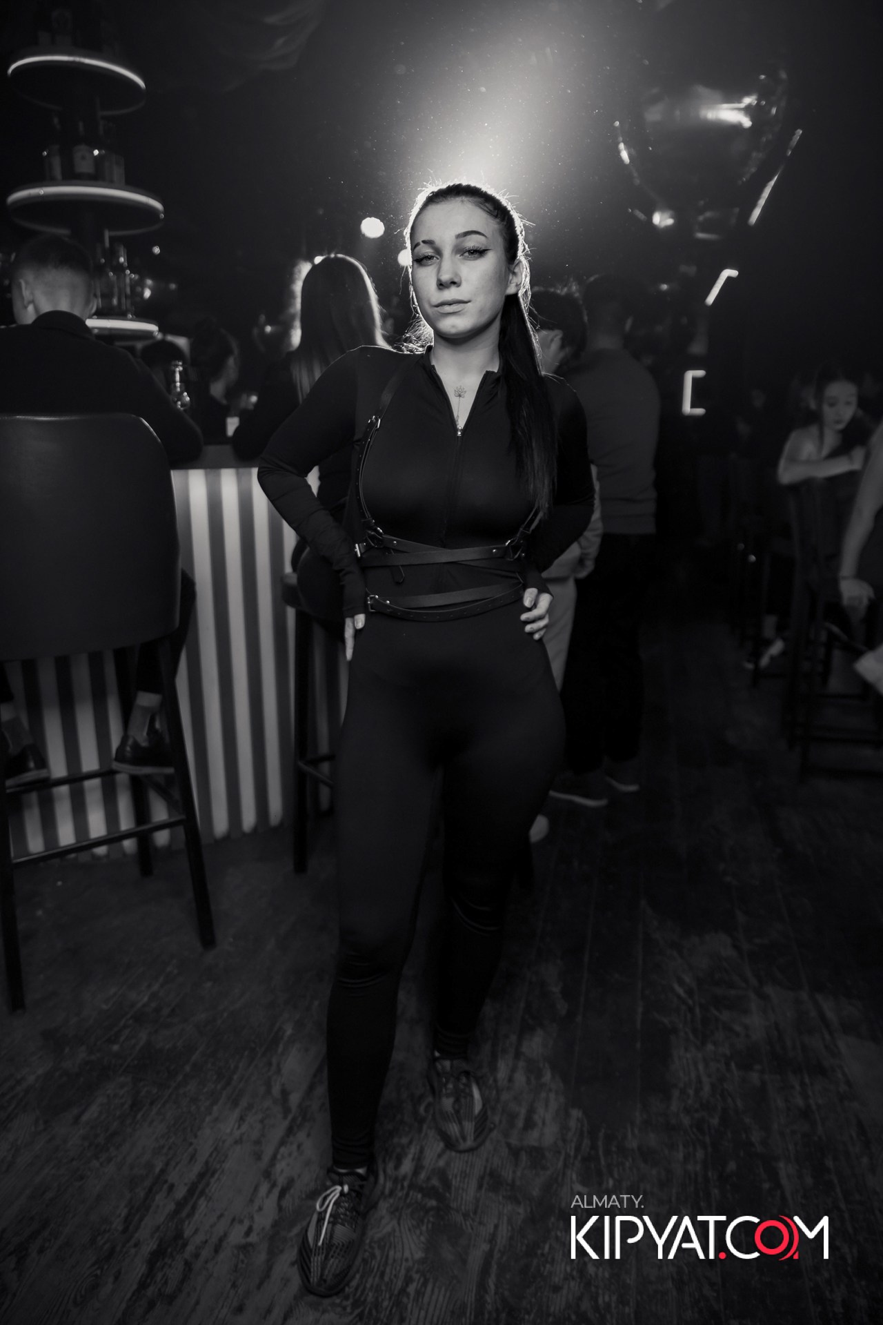 UYAT EMES BAR. КИПЯТКОМ АЛМАТЫ!