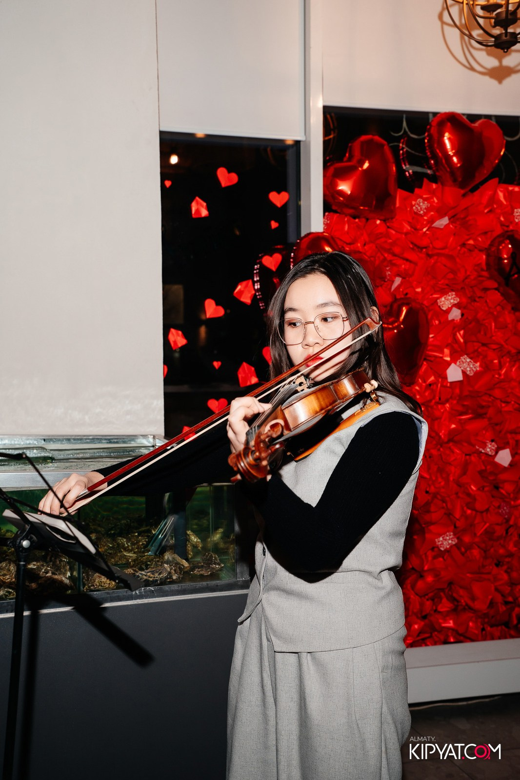 ДЕНЬ СВ.ВАЛЕНТИНА В РЕСТОРАНЕ AMICI. КИПЯТКОМ АЛМАТЫ!