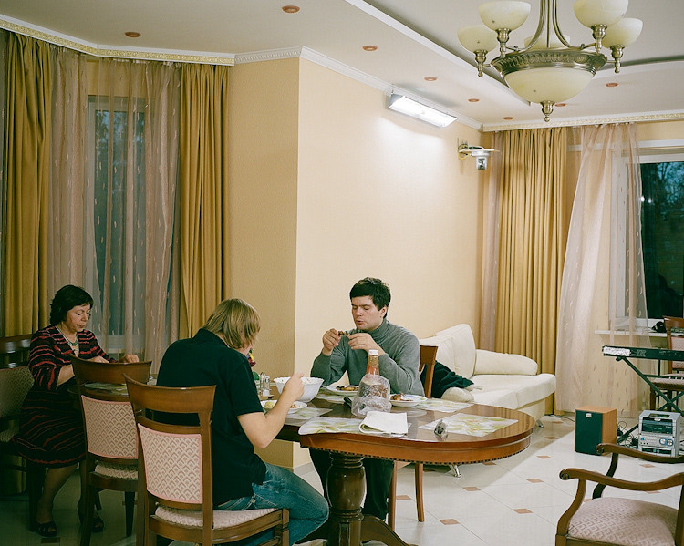 Реалити-шоу «Мамы в законе» для Financial Times Magazine. Пётр Антонов