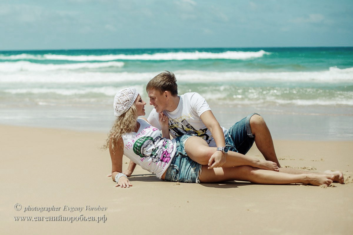 фотосессия Пхукет фотограф пляж лавстори  романтическая фотосъёмка Ката Карон Найхарн Патонг Найхарн Сурин море счастье радость идея место образ пример фото позы для фотосессии Phuket Naiharn Kata Karon Patong Surin заказать фотосъёмку цена стоимость 