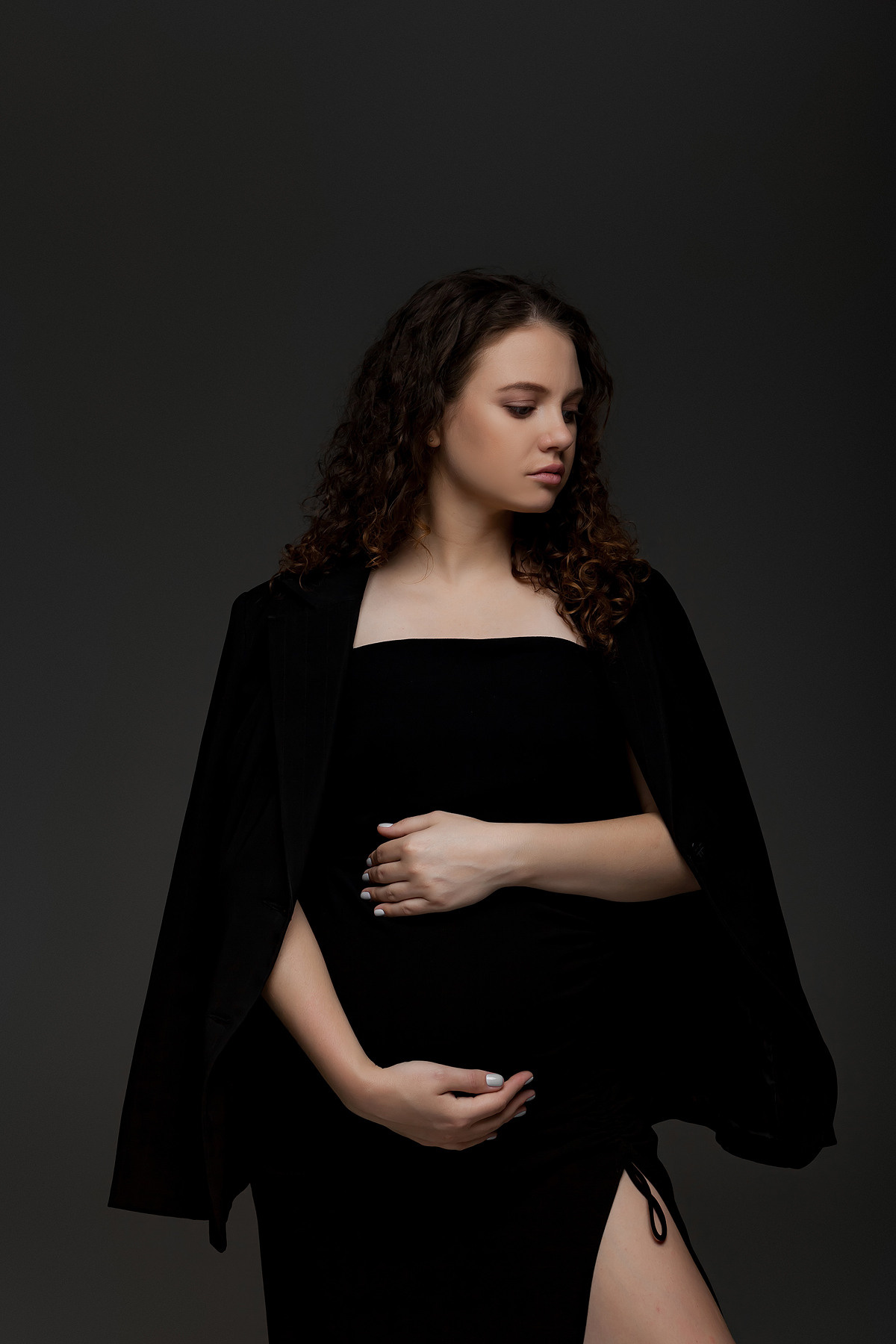 Фотосессии беременности в стиле минимализм. Фотограф беременности Краснодар