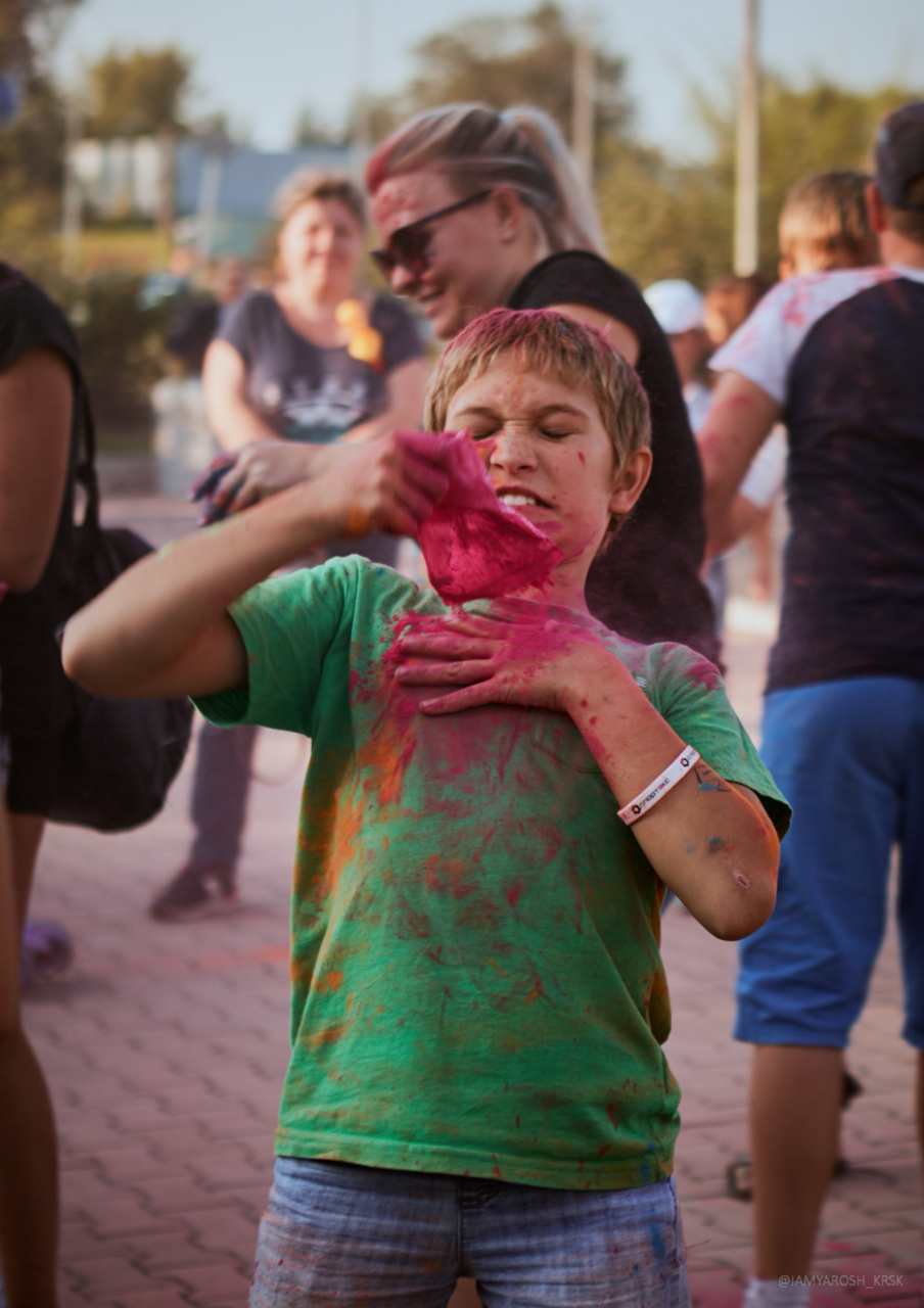 Детскому кинотеатру «Мечта» 7 лет. Детский и семейный фотограф в Красноярске Настя Ярош