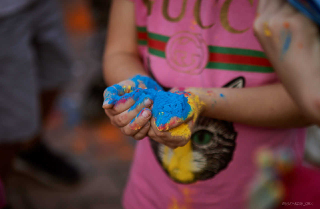 Детскому кинотеатру «Мечта» 7 лет. Детский и семейный фотограф в Красноярске Настя Ярош