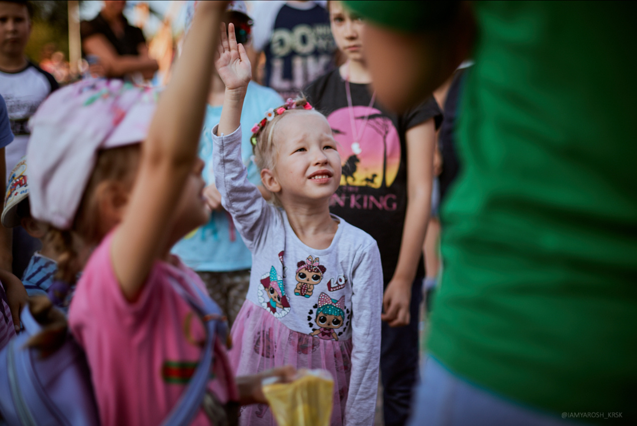 Детскому кинотеатру «Мечта» 7 лет. Детский и семейный фотограф в Красноярске Настя Ярош