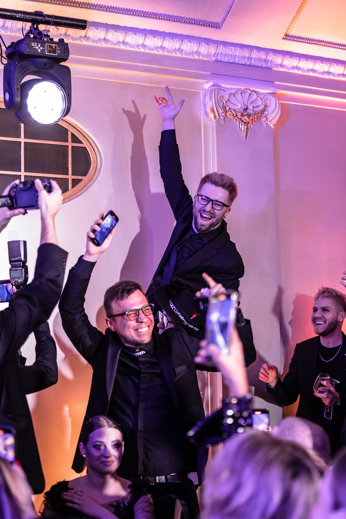 Wedding Awards. By Twins — фото и видео объединение в Санкт-Петербруге, Москве и Сочи