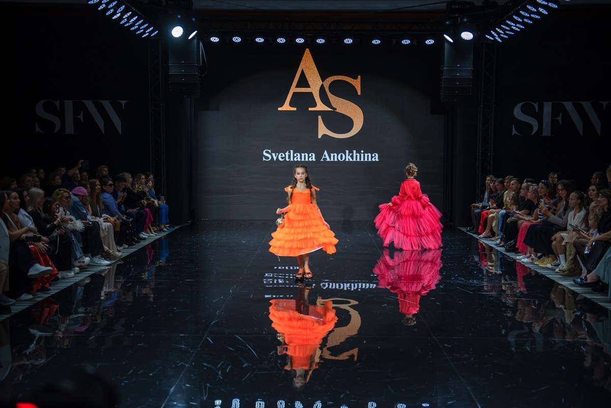 SochiFashionWeek2024 дизайнер Анохина Светлана. Семейный и коммерческий фотограф в Сочи Александр Бодунов