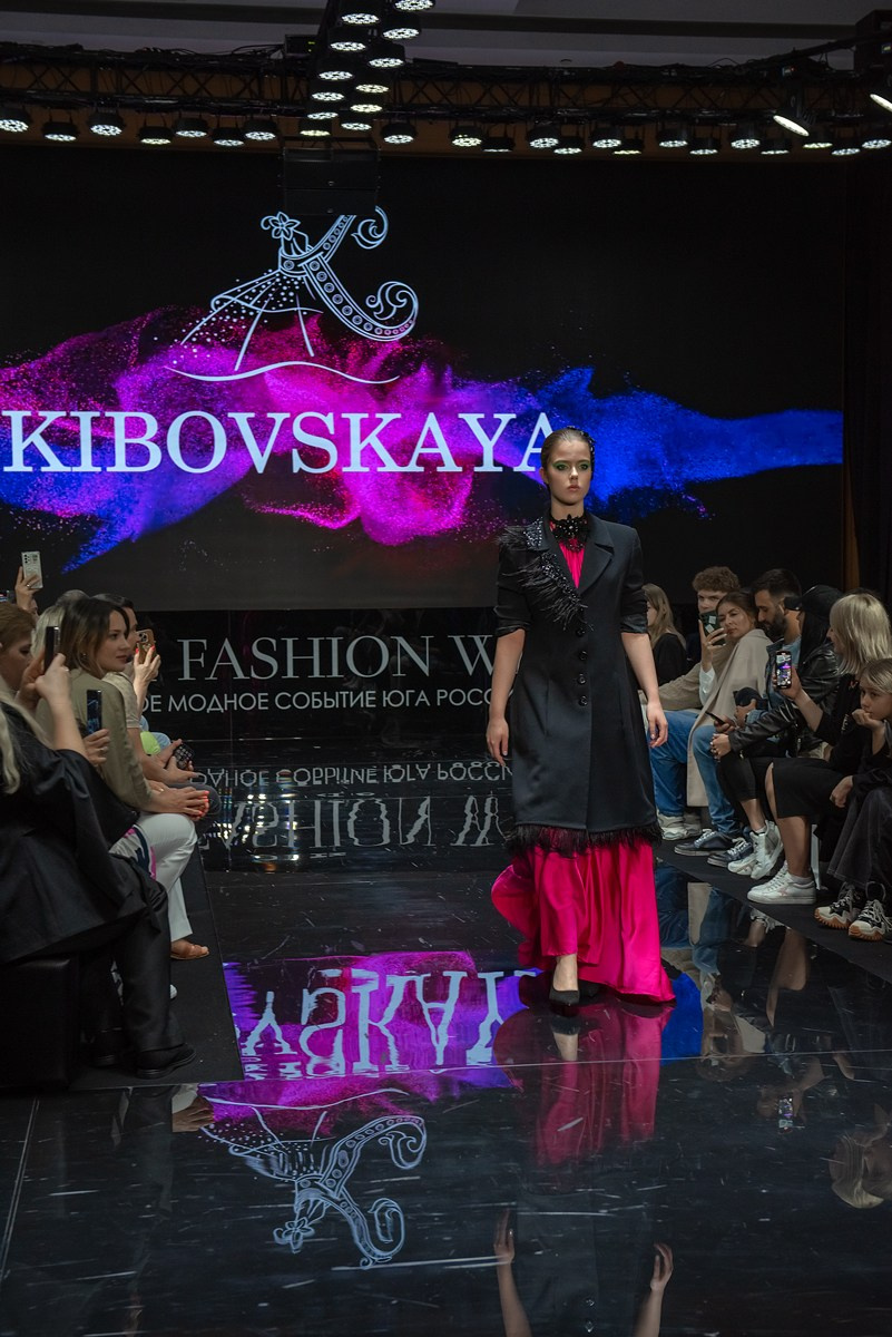 SochiFashionWeek2024 дизайнер Кибовская. Семейный и коммерческий фотограф в Сочи Александр Бодунов