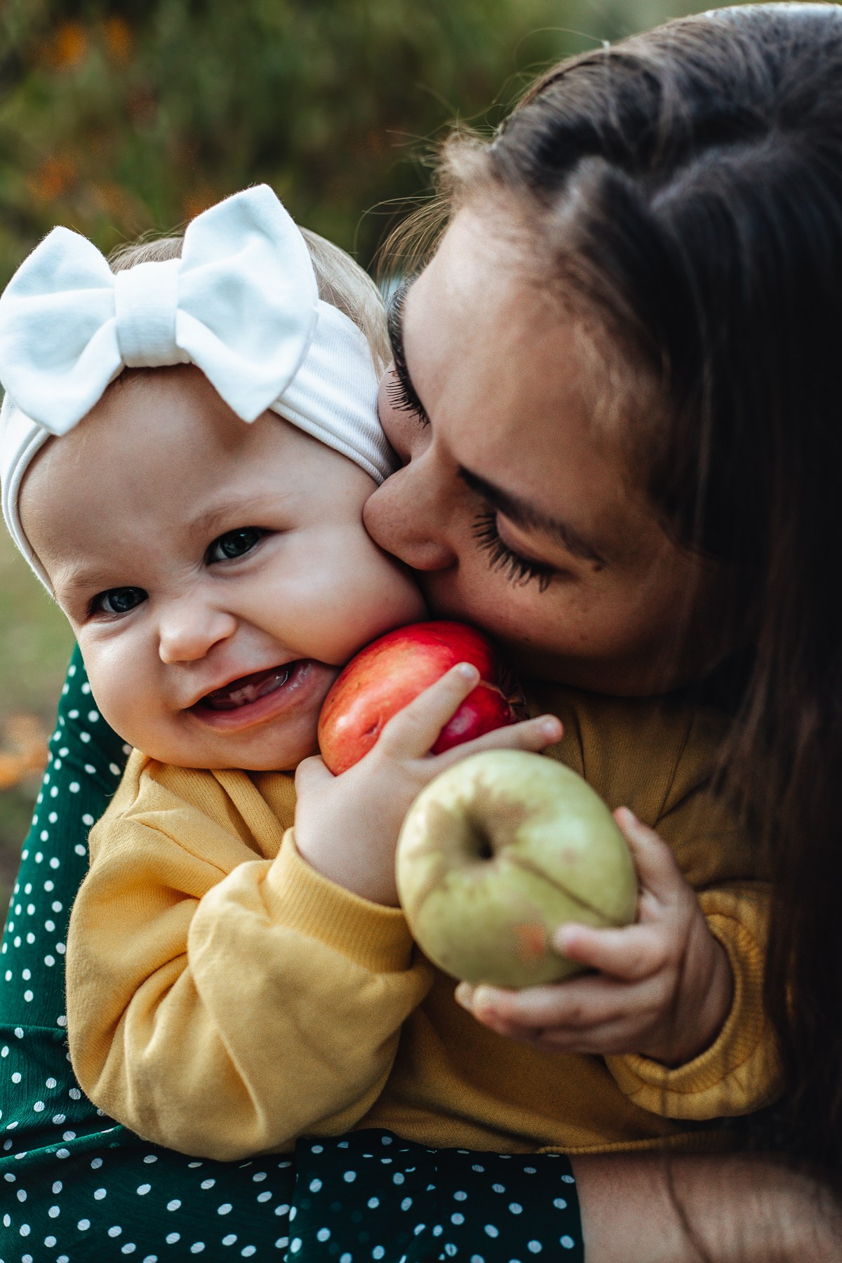 Иван, Ольга и Мира — в персиковом саду. Семейный фотограф Новороссийск, Анапа, Геленджик — Юлия Давыдова
