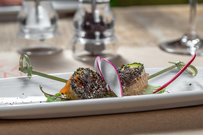 Рекламные фотографии для ресторана Mezzanine в Ялте. Фотограф интерьеров Фотосъемка рекламы в Ялте и по Крыму