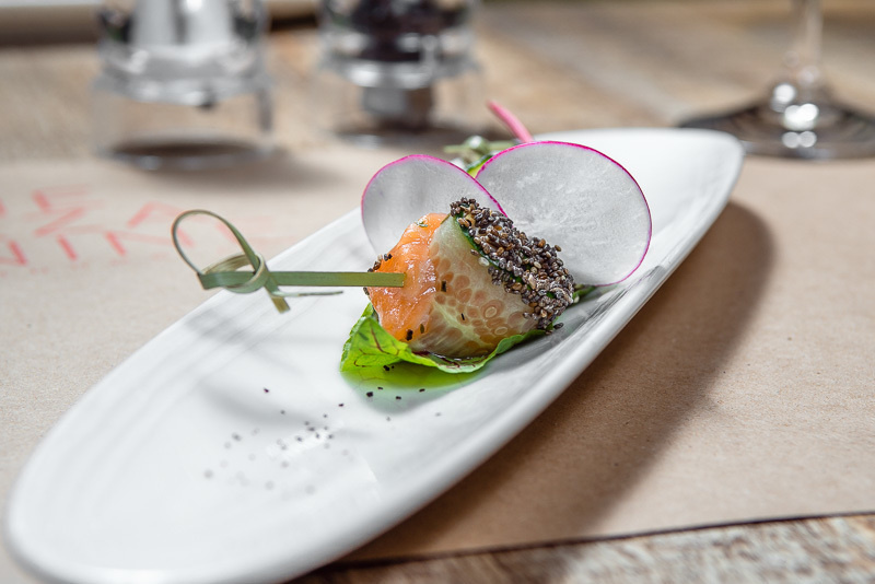 Рекламные фотографии для ресторана Mezzanine в Ялте. Фотограф интерьеров Фотосъемка рекламы в Ялте и по Крыму