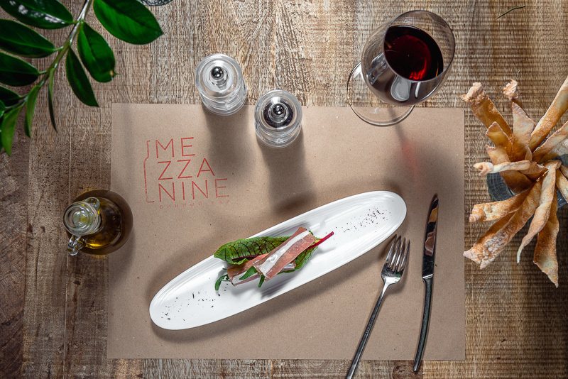 Рекламные фотографии для ресторана Mezzanine в Ялте. Фотограф интерьеров Фотосъемка рекламы в Ялте и по Крыму