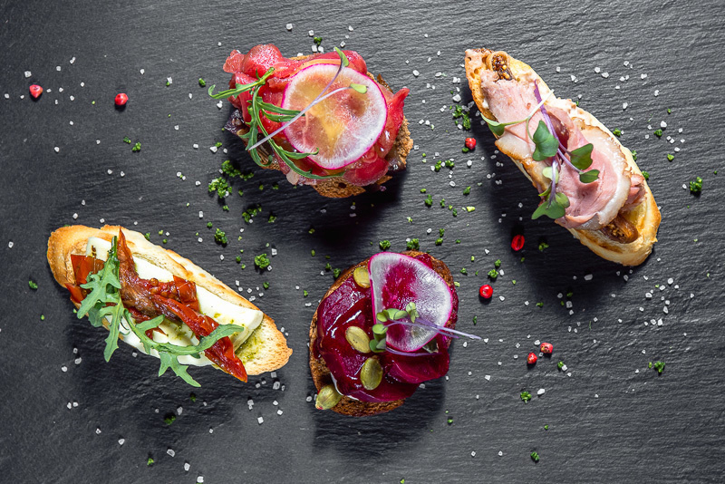 Рекламные фотографии для ресторана Mezzanine в Ялте. Фотограф интерьеров Фотосъемка рекламы в Ялте и по Крыму